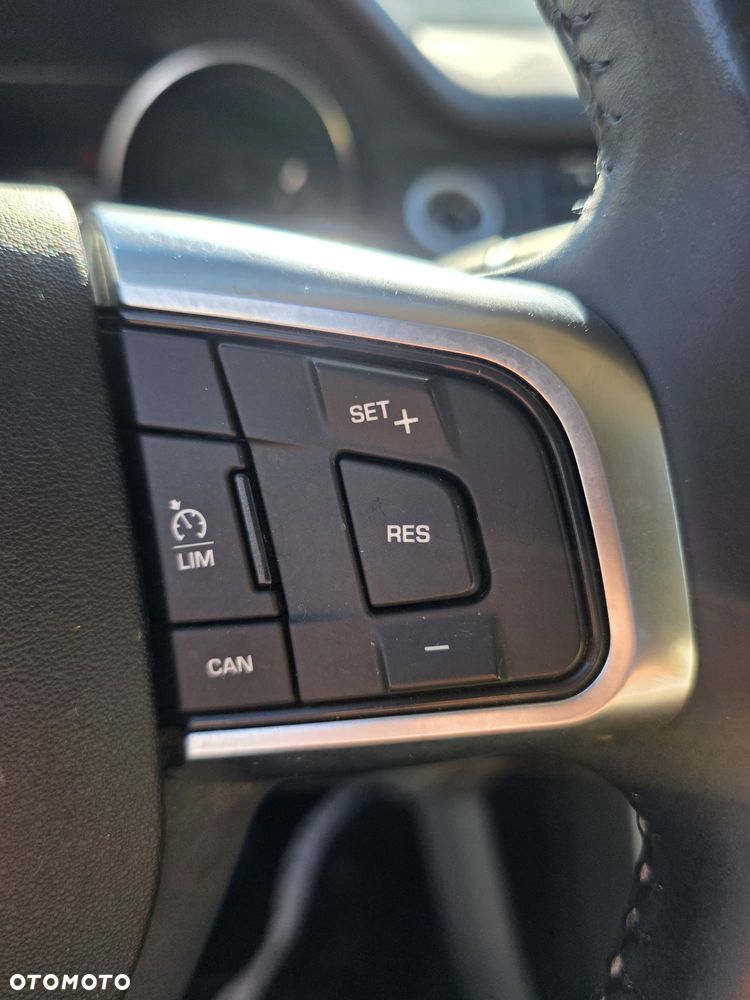 Land Rover Discovery Sport - 16