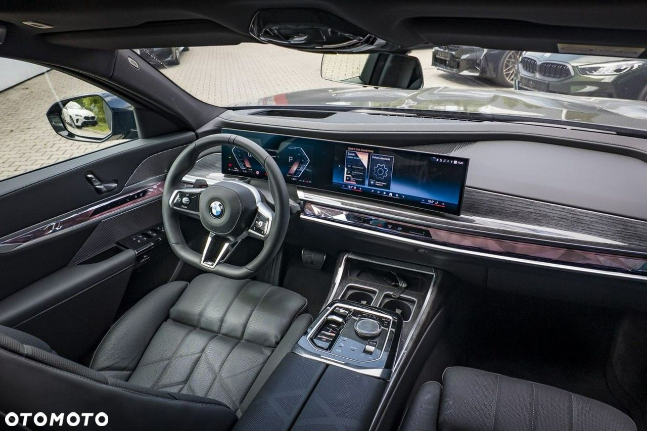 BMW Seria 7 - 18