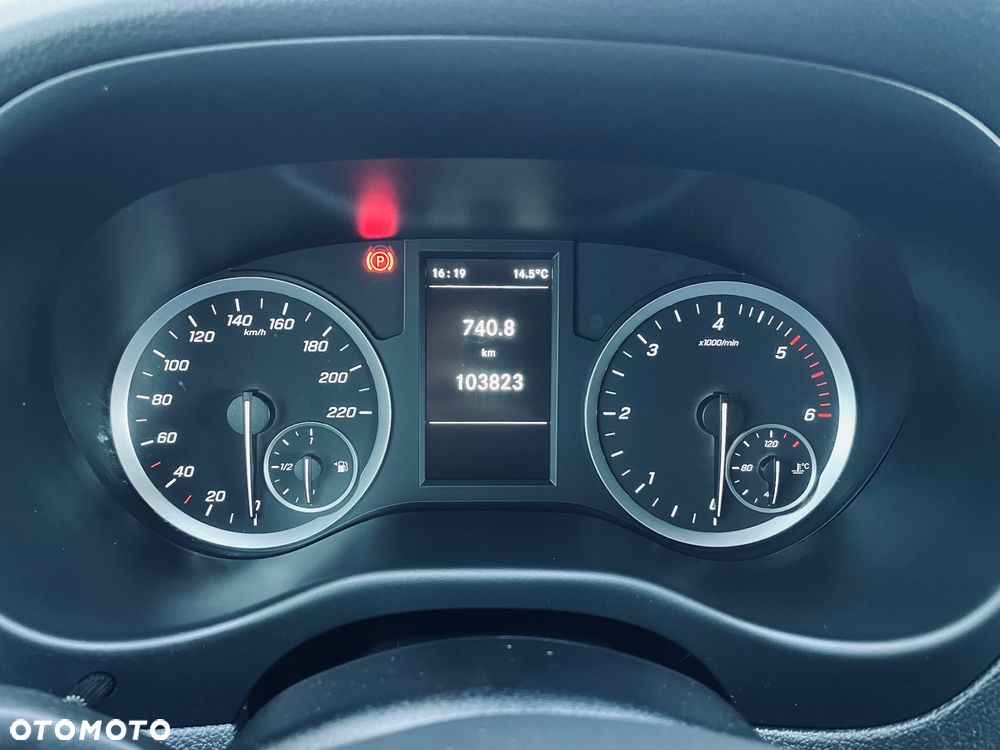 Mercedes-Benz Vito - 19