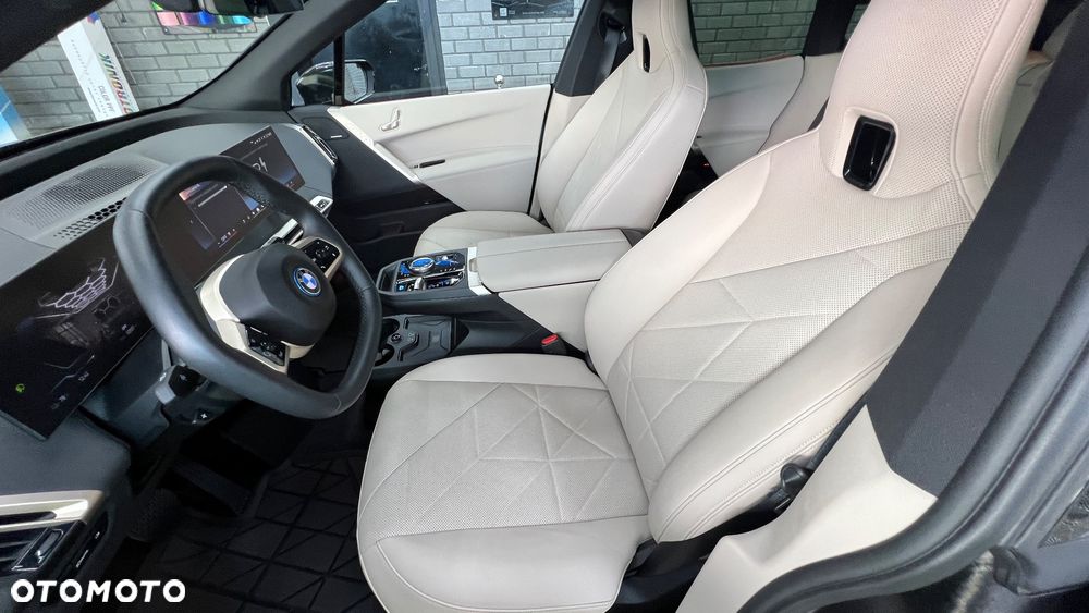 BMW iX M60 111.5kWh Signature - 39