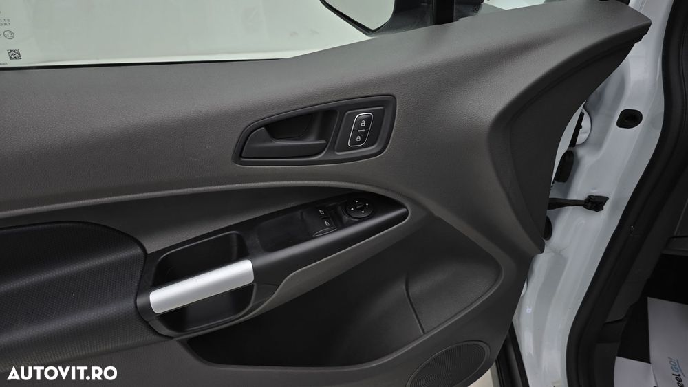 Ford Transit Connect - 11