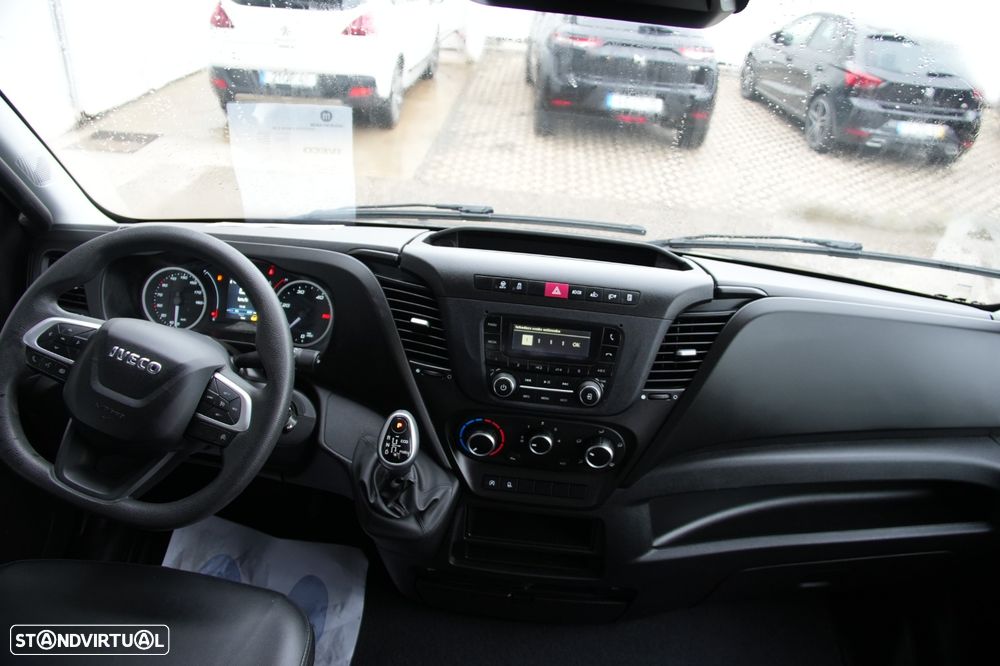 Iveco Daily Automática 7Lugares 2.3td HI-Matic 160cv 35-160 - 12