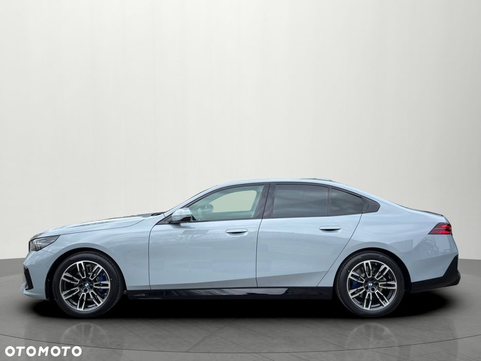 BMW Seria 5 520d xDrive mHEV M Sport - 37