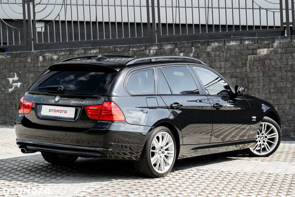 BMW Seria 3 320d xDrive DPF - 14