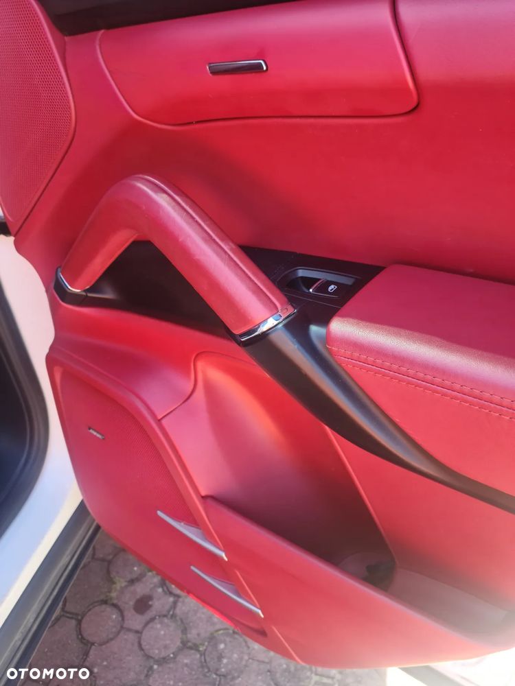 Porsche Cayenne Platinum Edition - 14