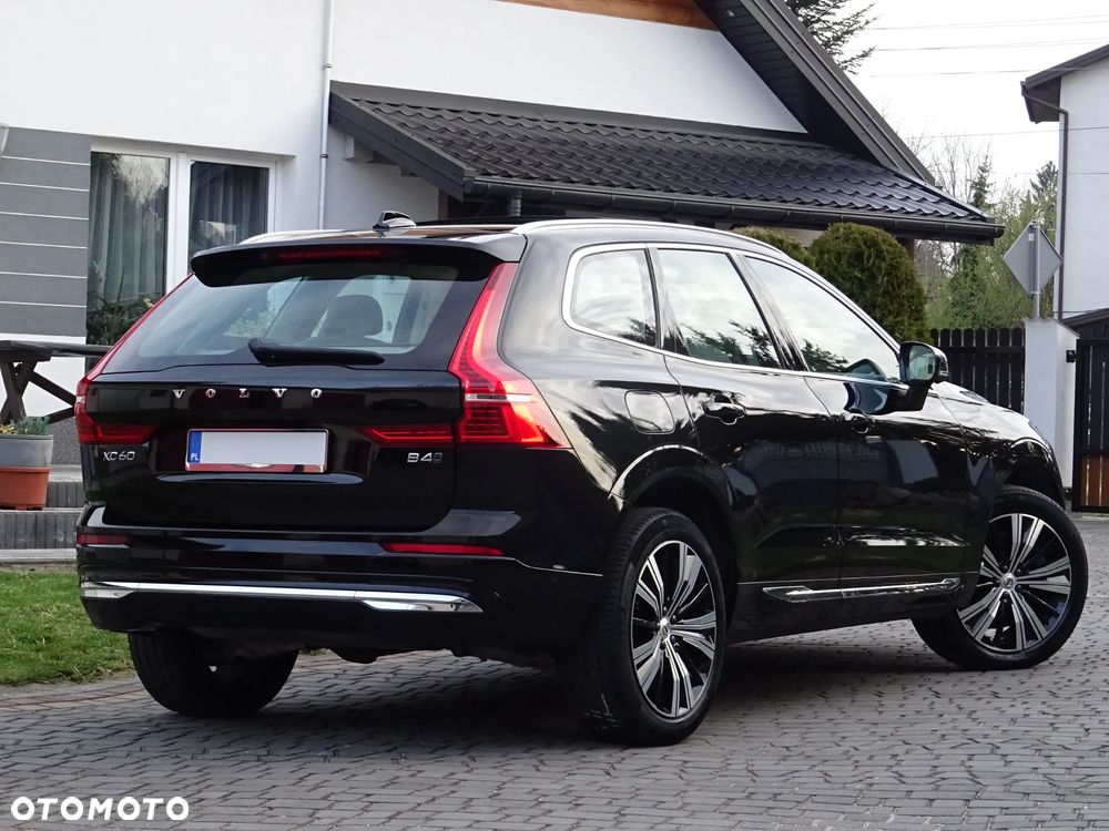 Volvo XC 60 B4 D AWD Ultimate Bright - 12