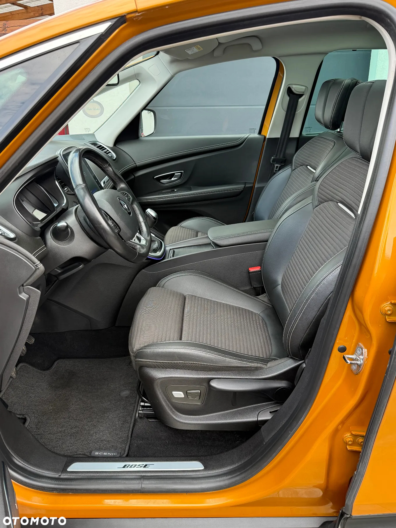 Renault Scenic 1.6 dCi Energy Bose Edition - 10
