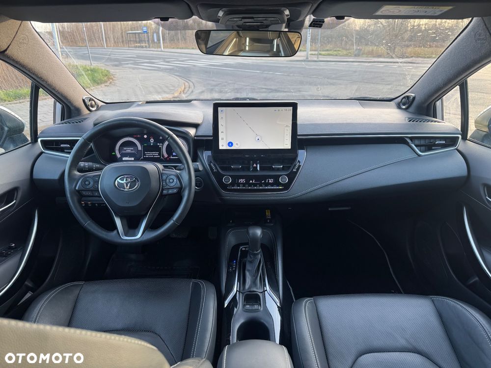 Toyota Corolla 2.0 Hybrid Executive - 9