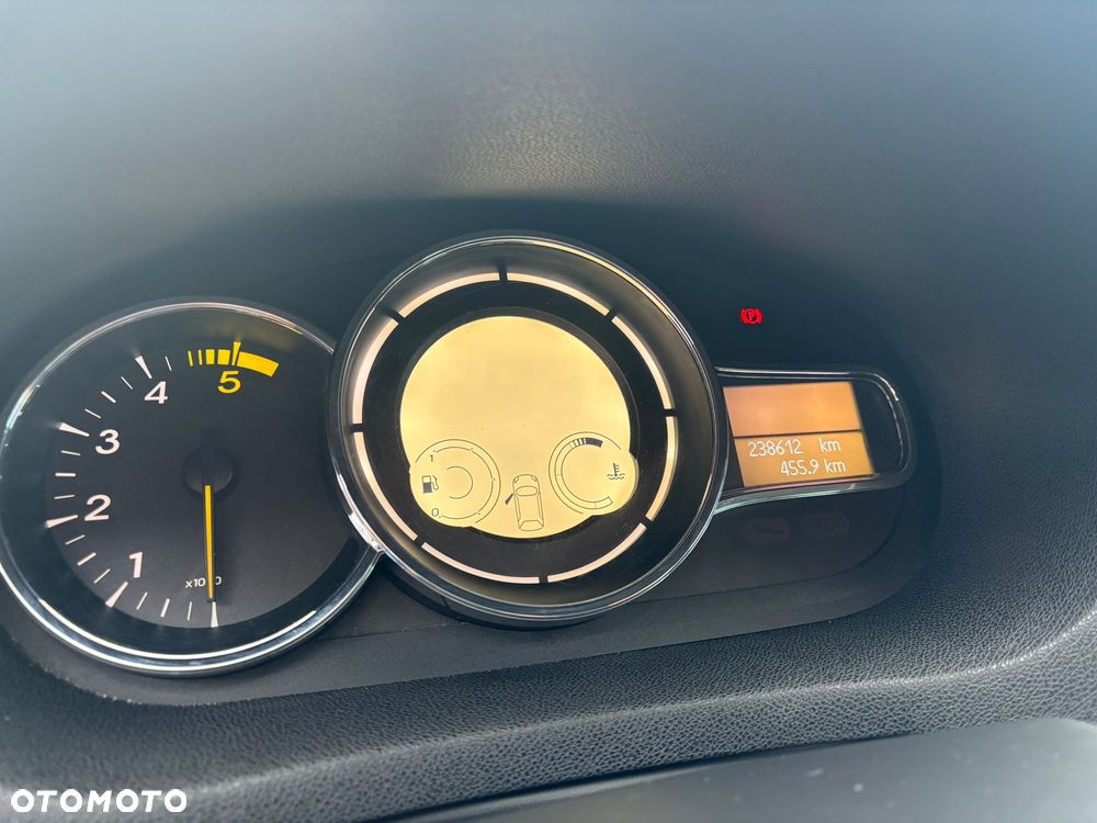 Renault Megane 1.5 dCi Limited - 10