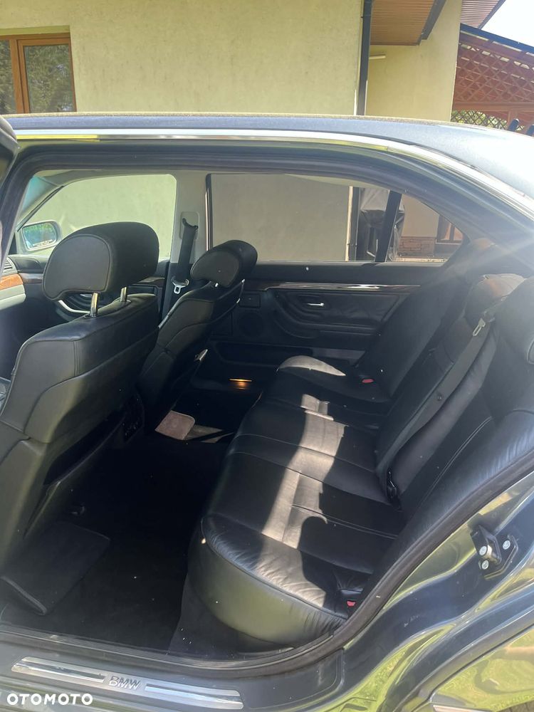 BMW Seria 7 740iL - 10