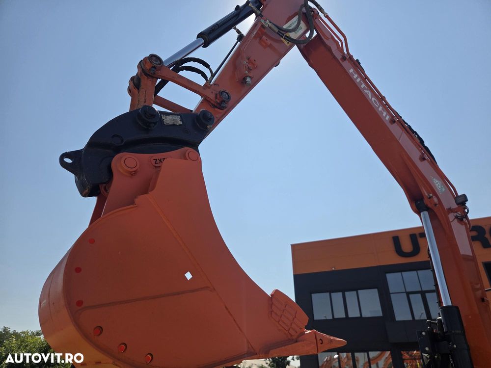 Hitachi ZX85-6, 2022, 2.787h, CUPLA RAPIDA HIDRAULICA+3 cupe NOI, adanc sapare 5m, latime 2,3m, senile cauciuc 80% ok doar 444h deplasare, inst picon pe brate, aer cond, camera spate, scaun incalzit, LAMA NIVELARE, Masa 8,5t, leasing, PROMOTIE 62.900Eur+Tva - 23