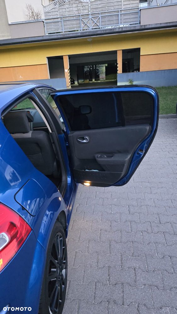 Renault Megane 2.0 dCi Dynamique - 8