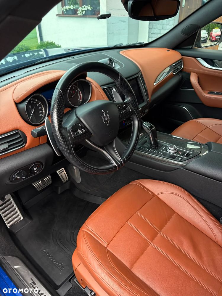 Maserati Levante - 16