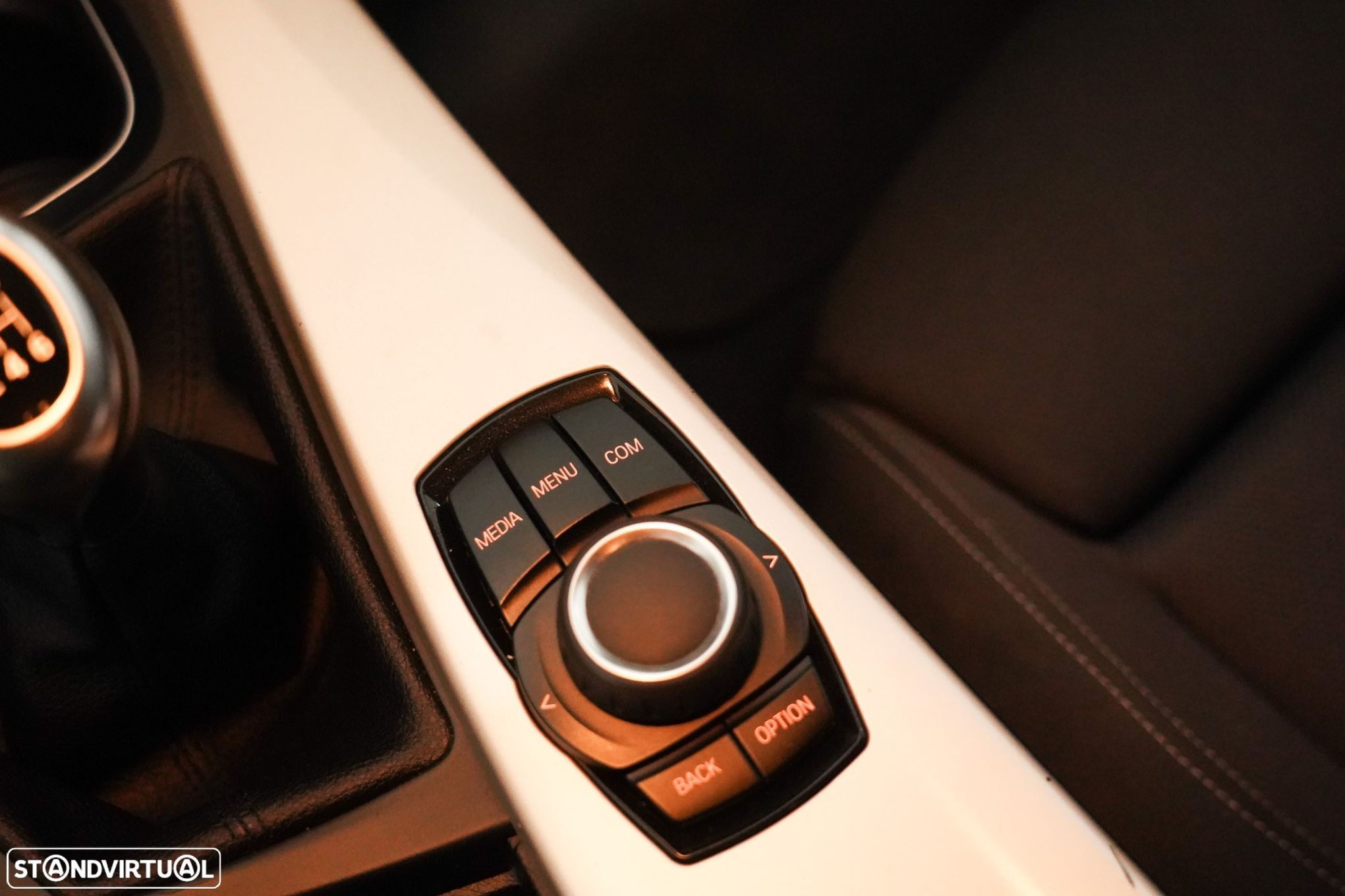 BMW 318 d Touring - 18