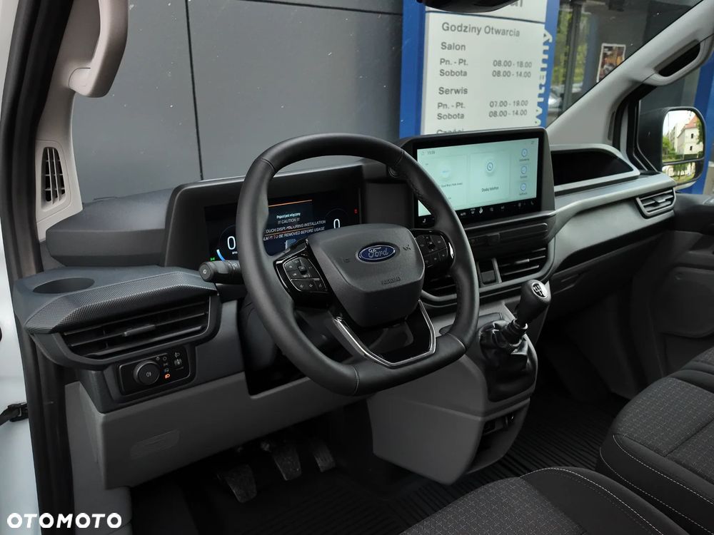 Ford CUSTOM - 27
