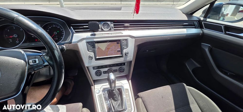 Volkswagen Passat 2.0 TDI DSG Highline - 13