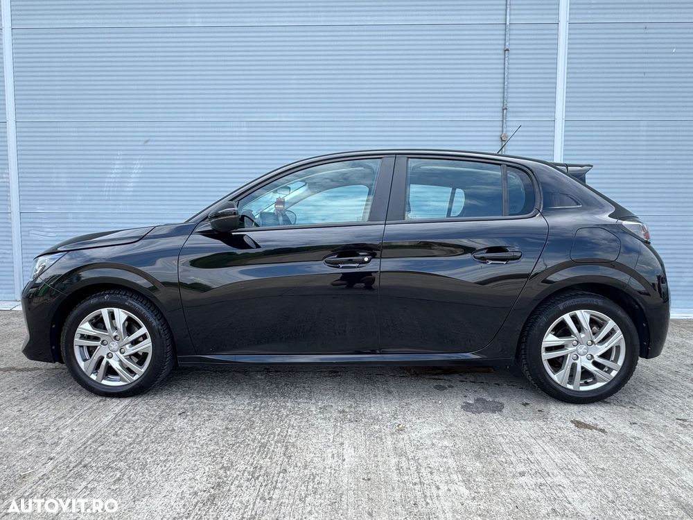 Peugeot 208 - 12