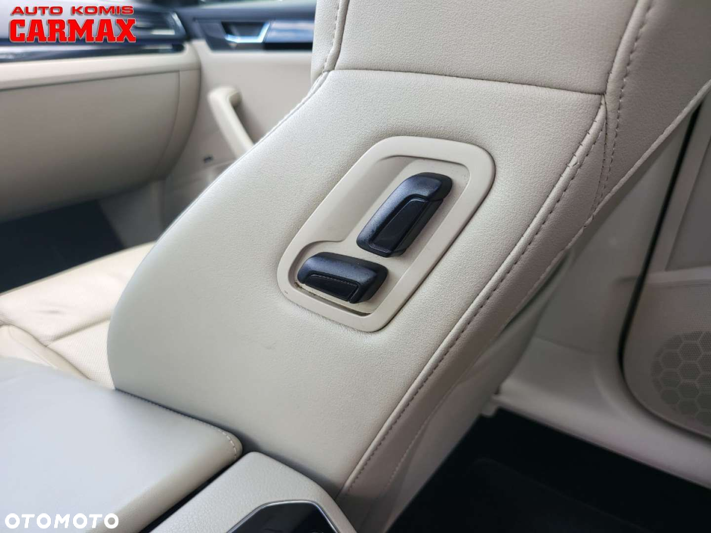 Skoda Superb Combi 2.0 TDI DSG L&K - 37
