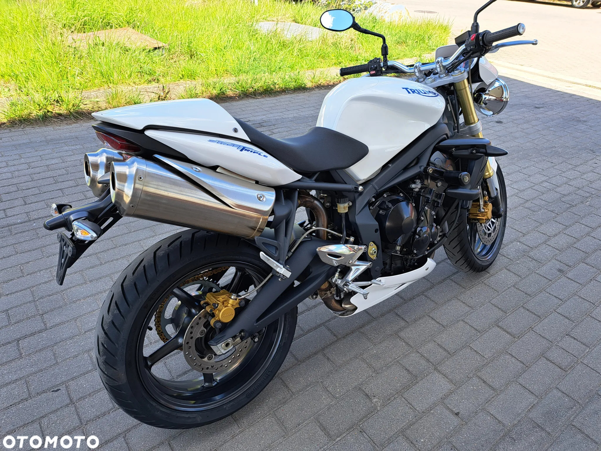 Triumph Street Triple - 6