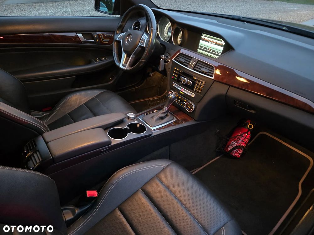 Mercedes-Benz Klasa C 350 7G-TRONIC Edition - 14