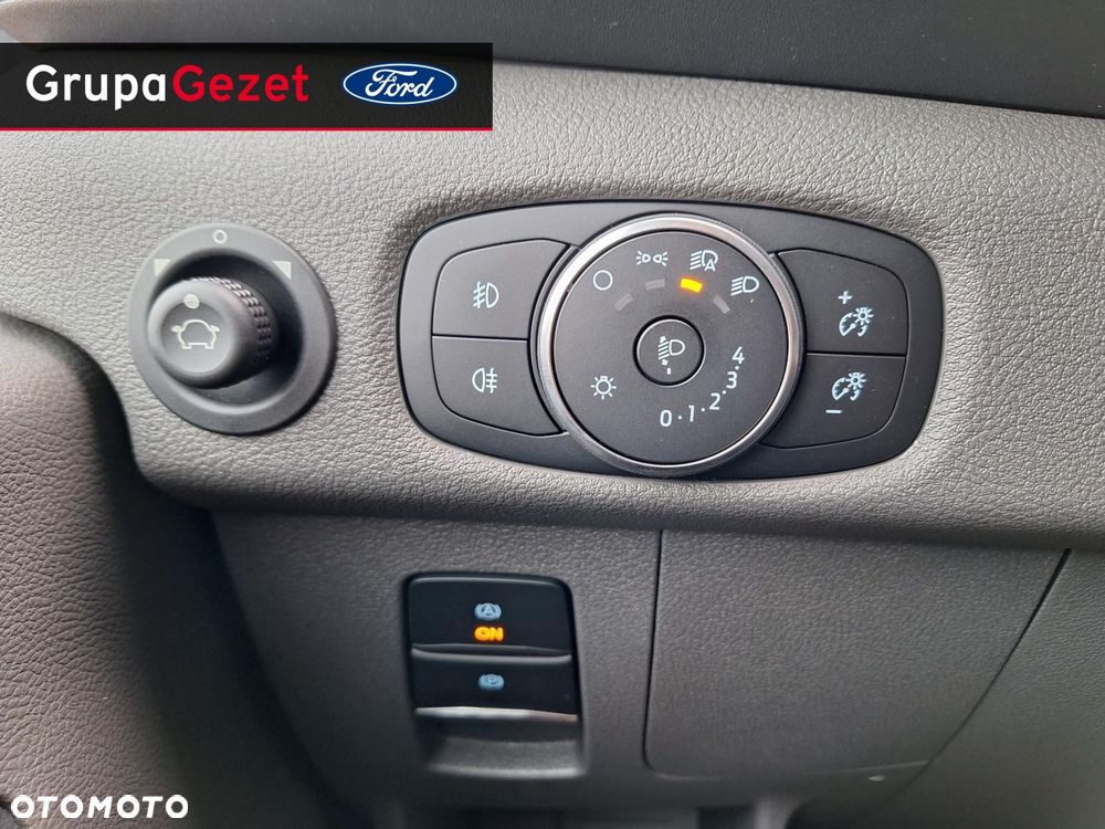 Ford Transit - 12