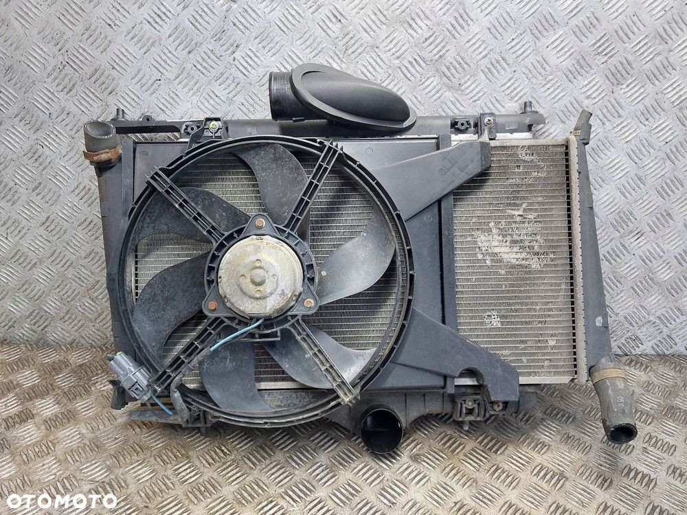 CHŁODNICE KOMPLET + WENTYLATOR MITSUBISHI CARISMA I 1.9 DID - 1