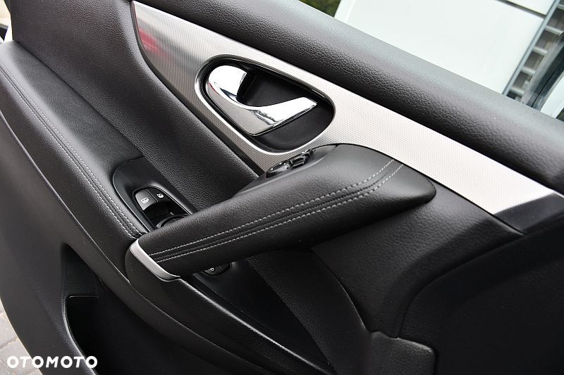 Nissan Qashqai 1.5 dCi Tekna EU6 - 17