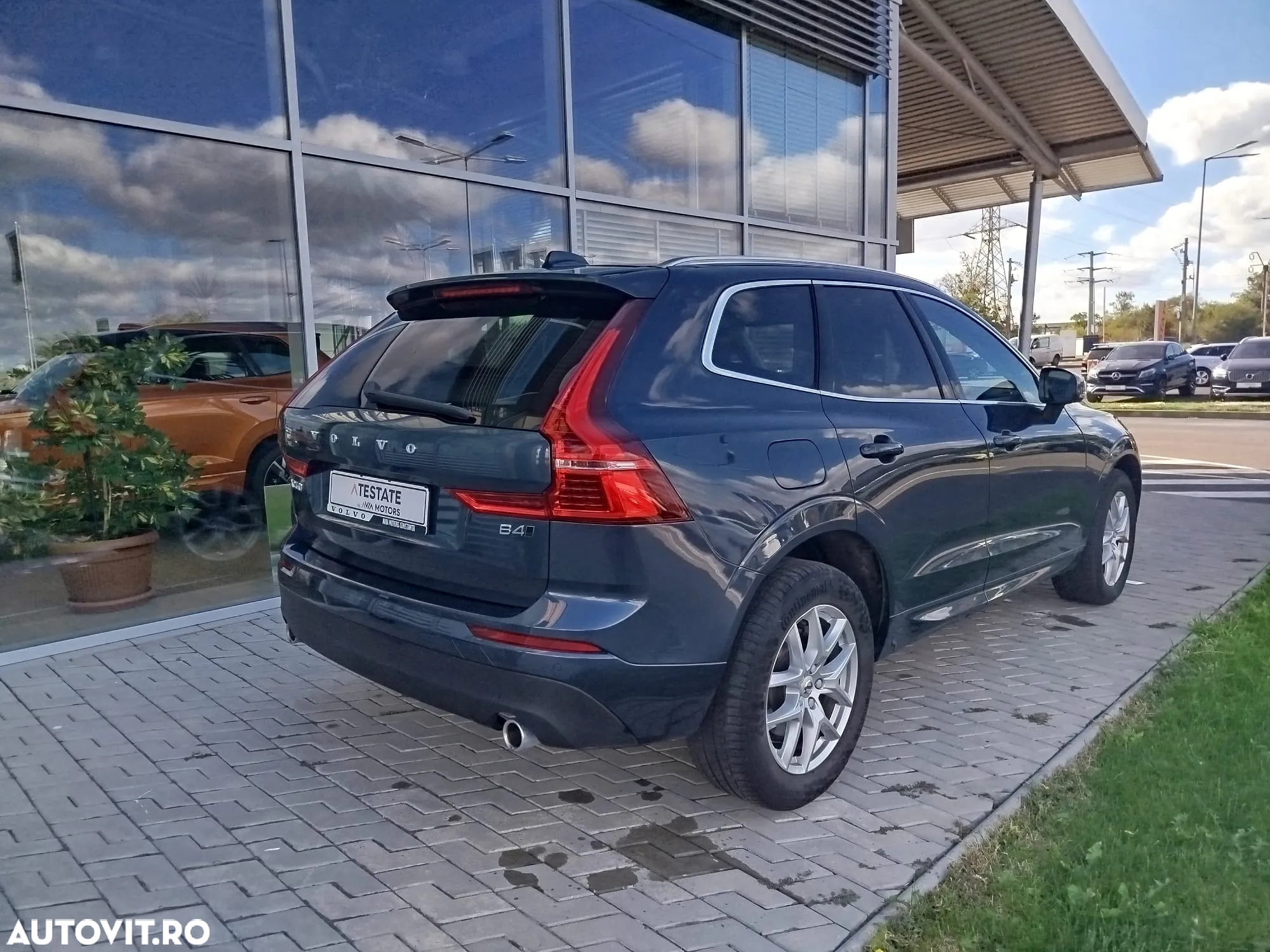 Volvo XC 60 B4 MHEV Momentum Pro - 6
