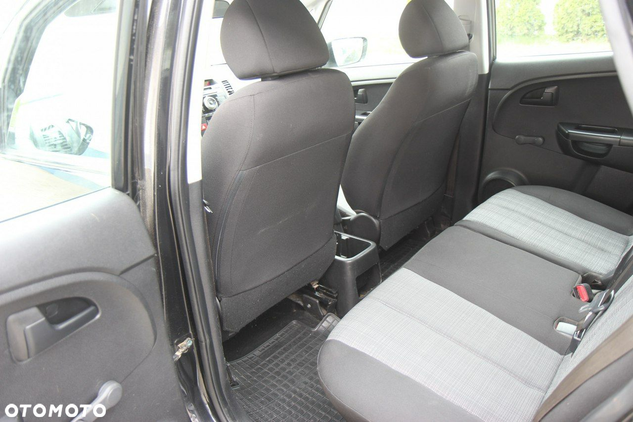 Kia Venga - 13