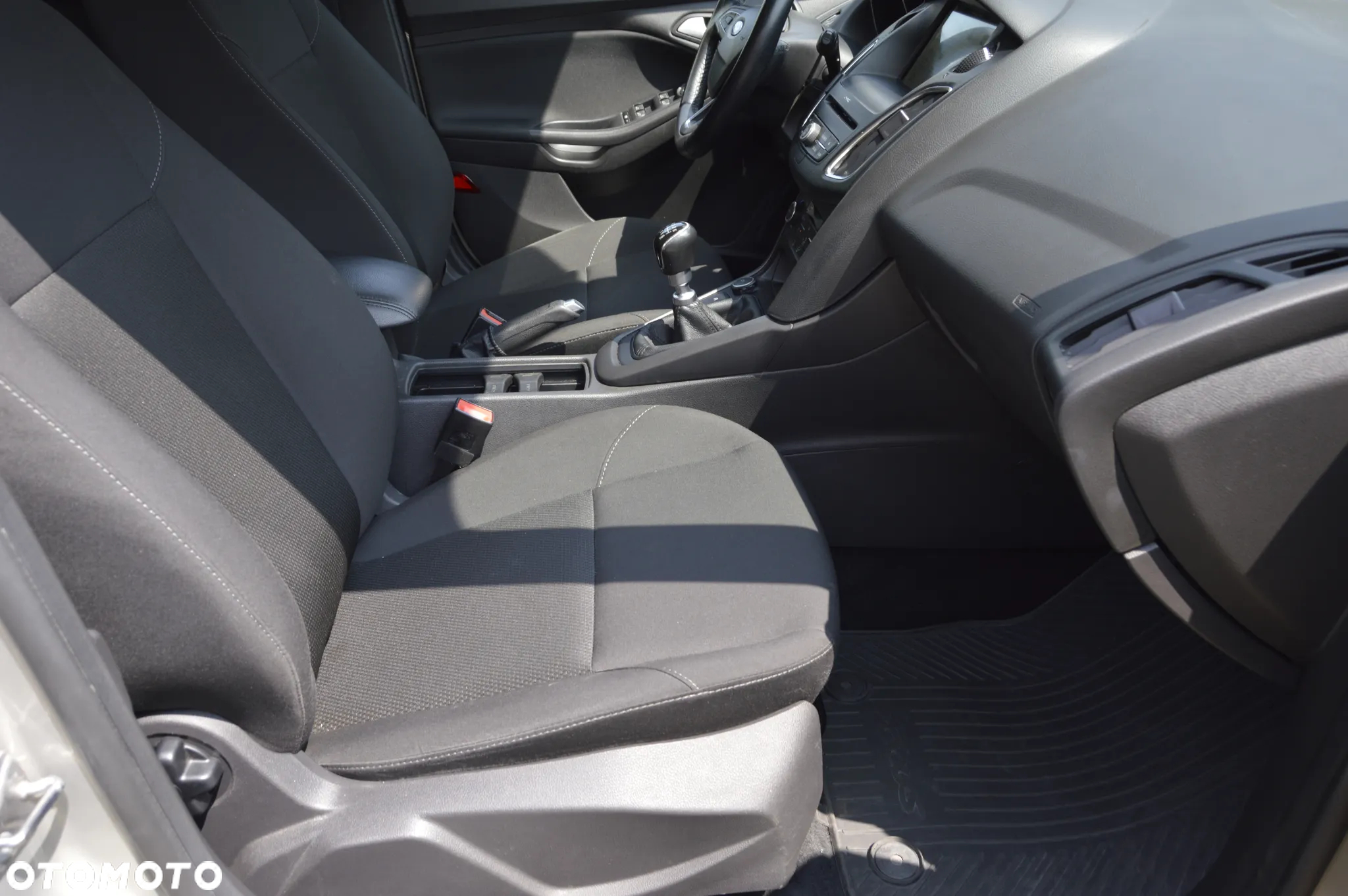 Ford Focus 1.0 EcoBoost Titanium ASS - 14