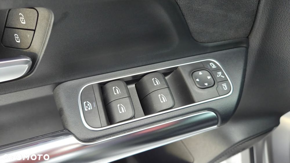 Mercedes-Benz GLA 250e AMG Line - 25