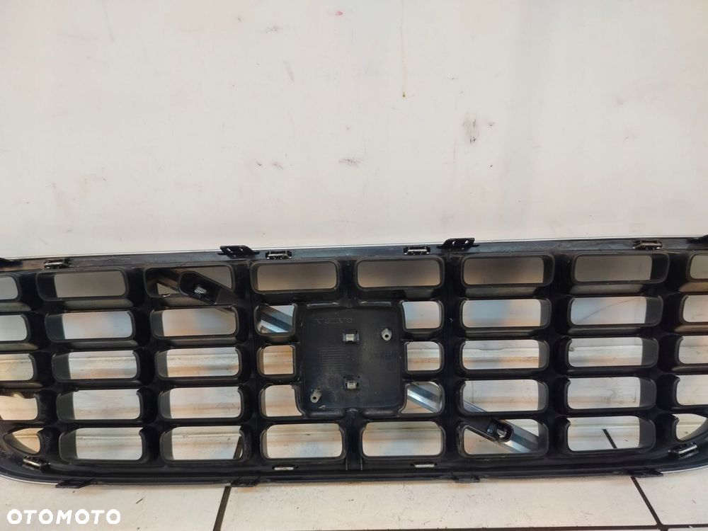 volvo v70 iii 07r- grill atrapa chłodnicy - 8