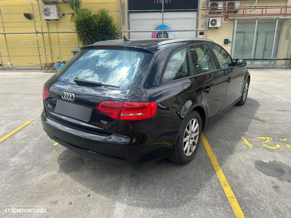 Audi A4 Avant 2.0 TDI - 5