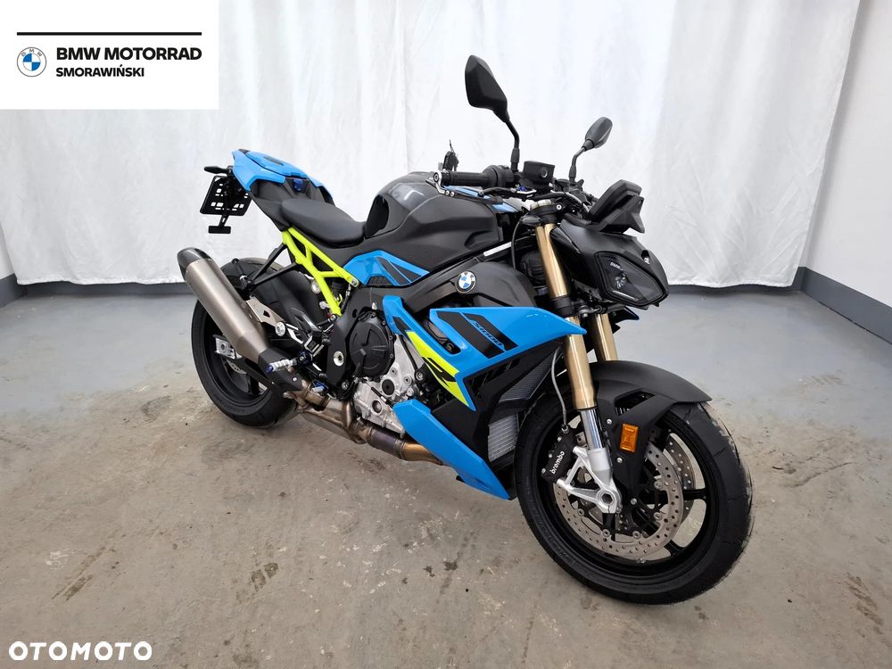 BMW S