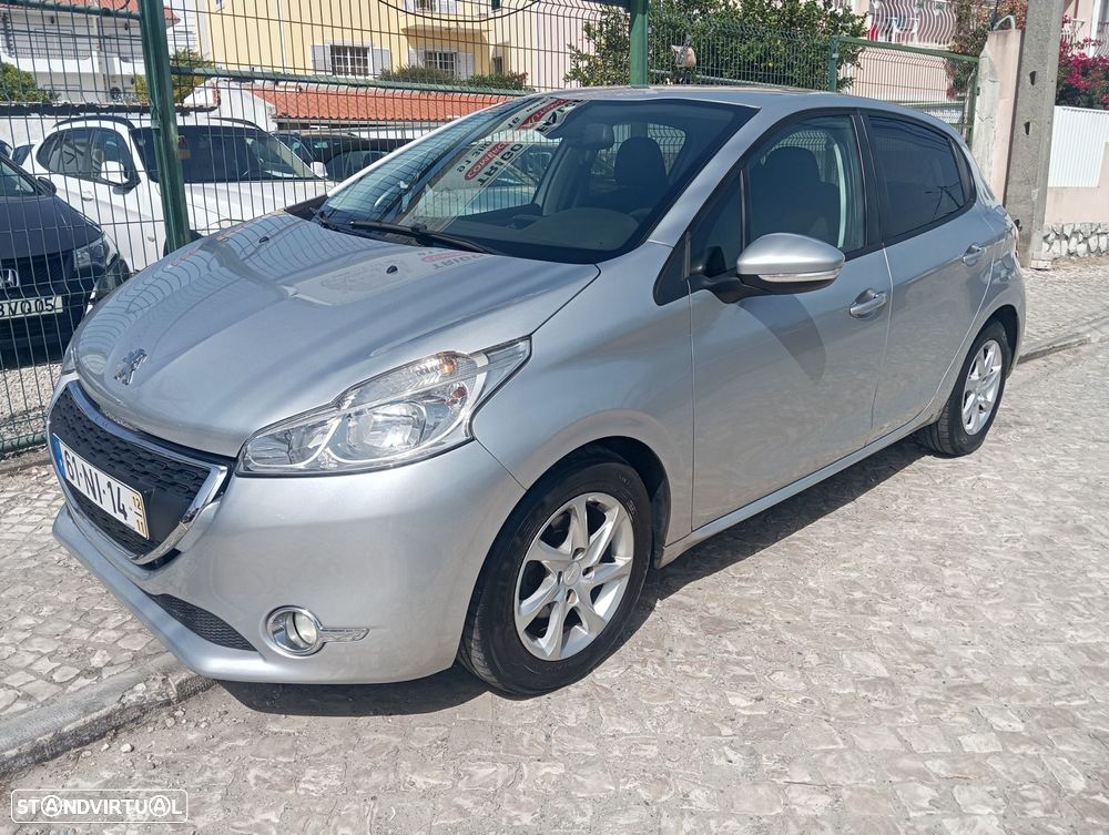 Peugeot 208 1.4 HDi Active - 1