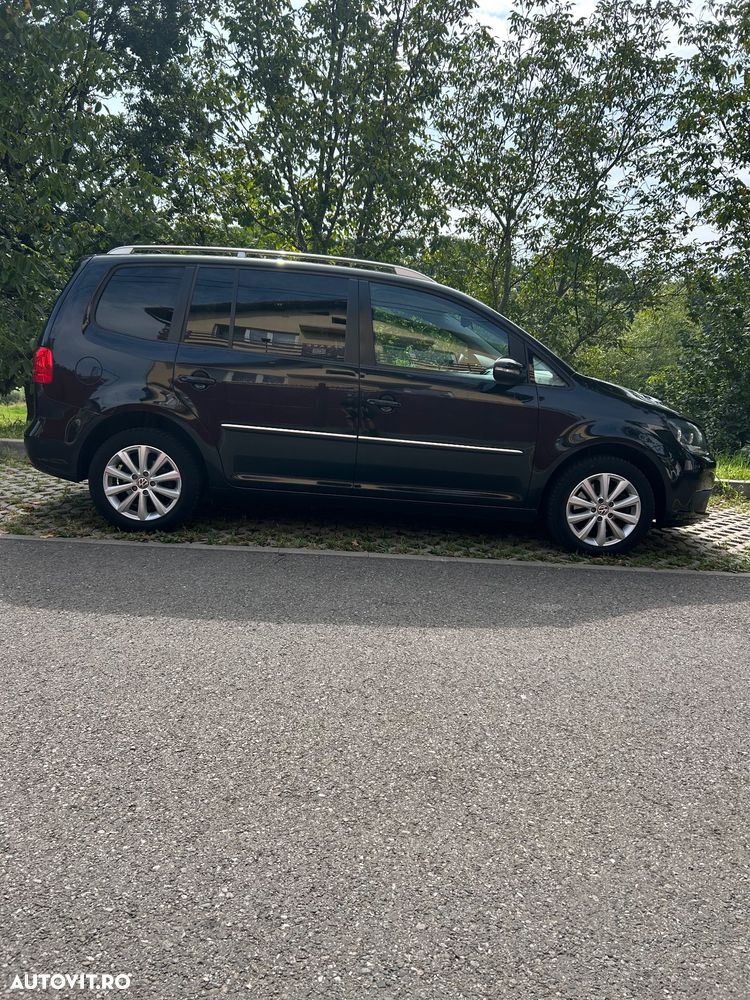 Volkswagen Touran 2.0 TDI DPF DSG Highline - 2