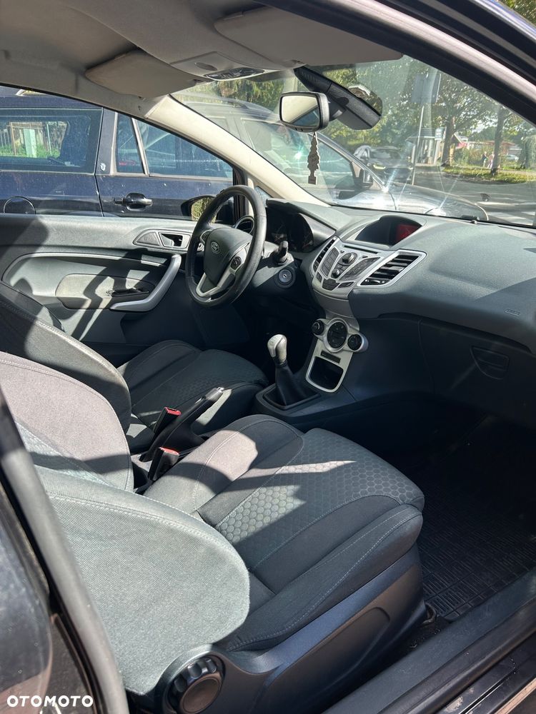 Ford Fiesta - 8