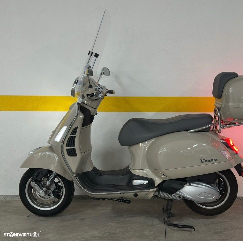 Piaggio Vespa 300 Super - 3