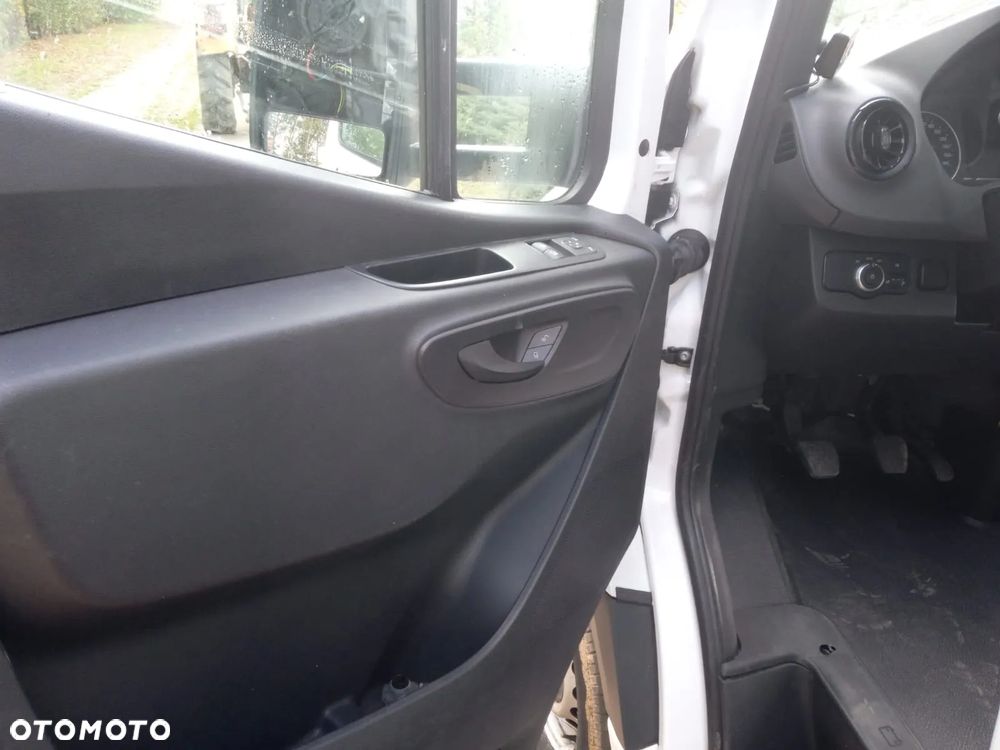 Mercedes-Benz SPRINTER - 9