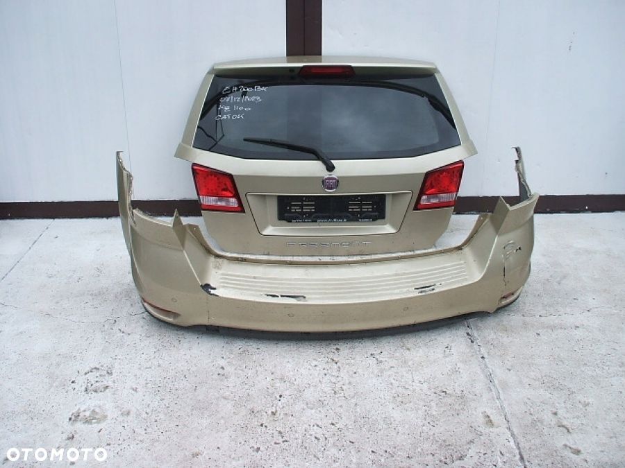 FIAT FREEMONT KLAPA TYŁ BAGAŻNIKA ZDERZAK TYLNY - 1