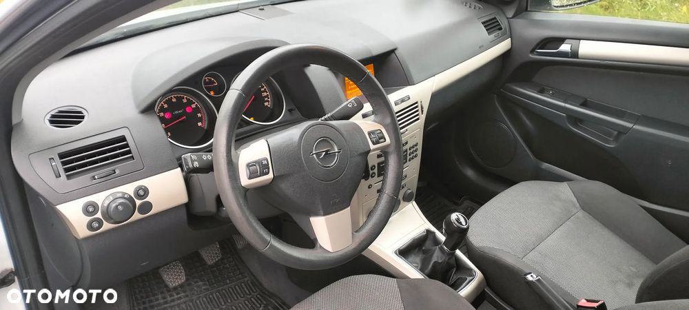 Opel Astra 1.6 Easytronic Cosmo - 34