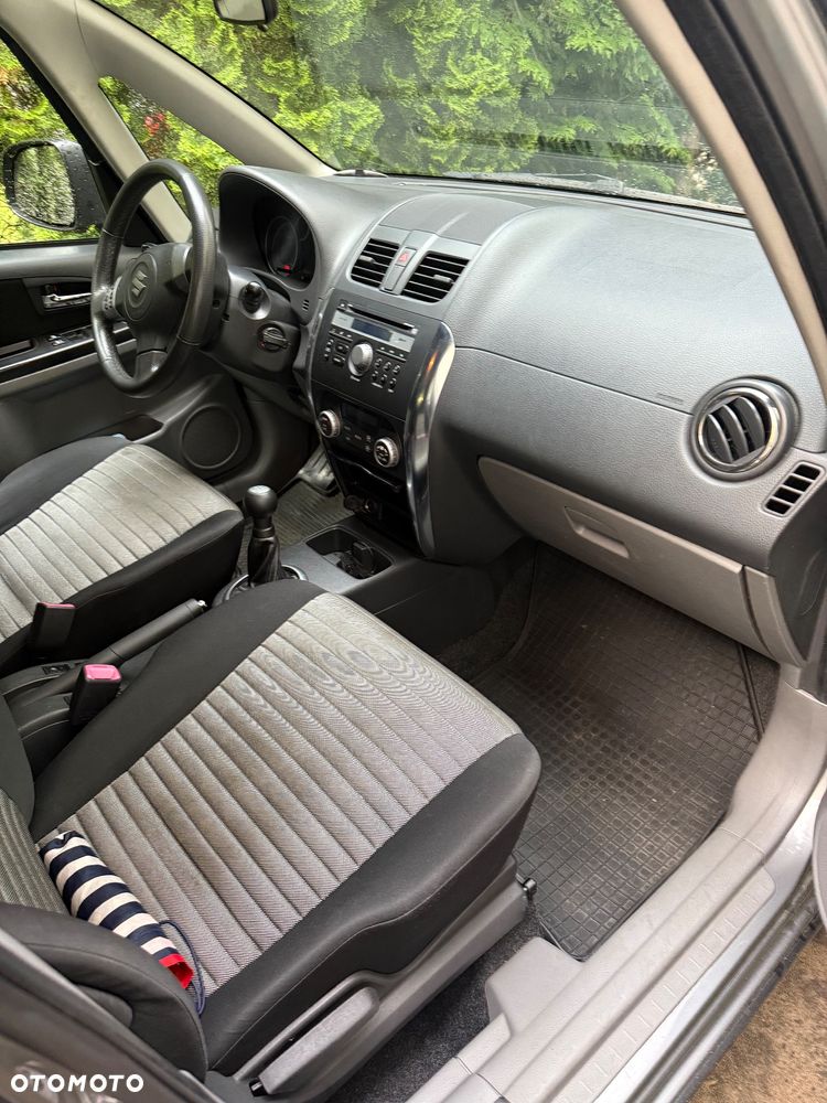 Suzuki SX4 1.6 Premium 4WD - 6