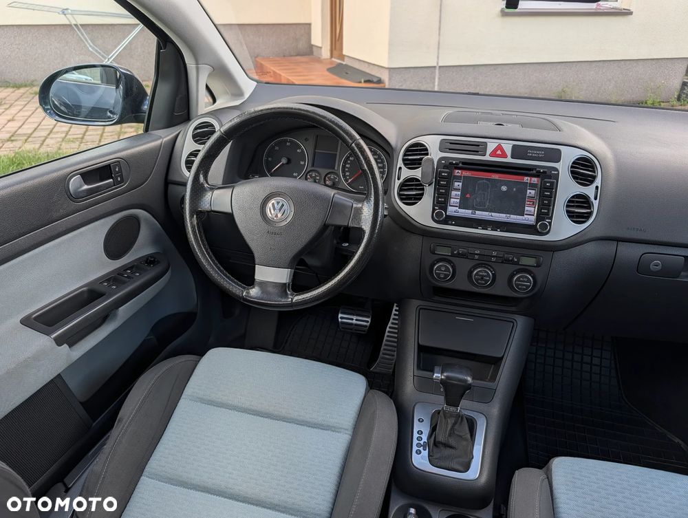 Volkswagen Golf Plus - 12