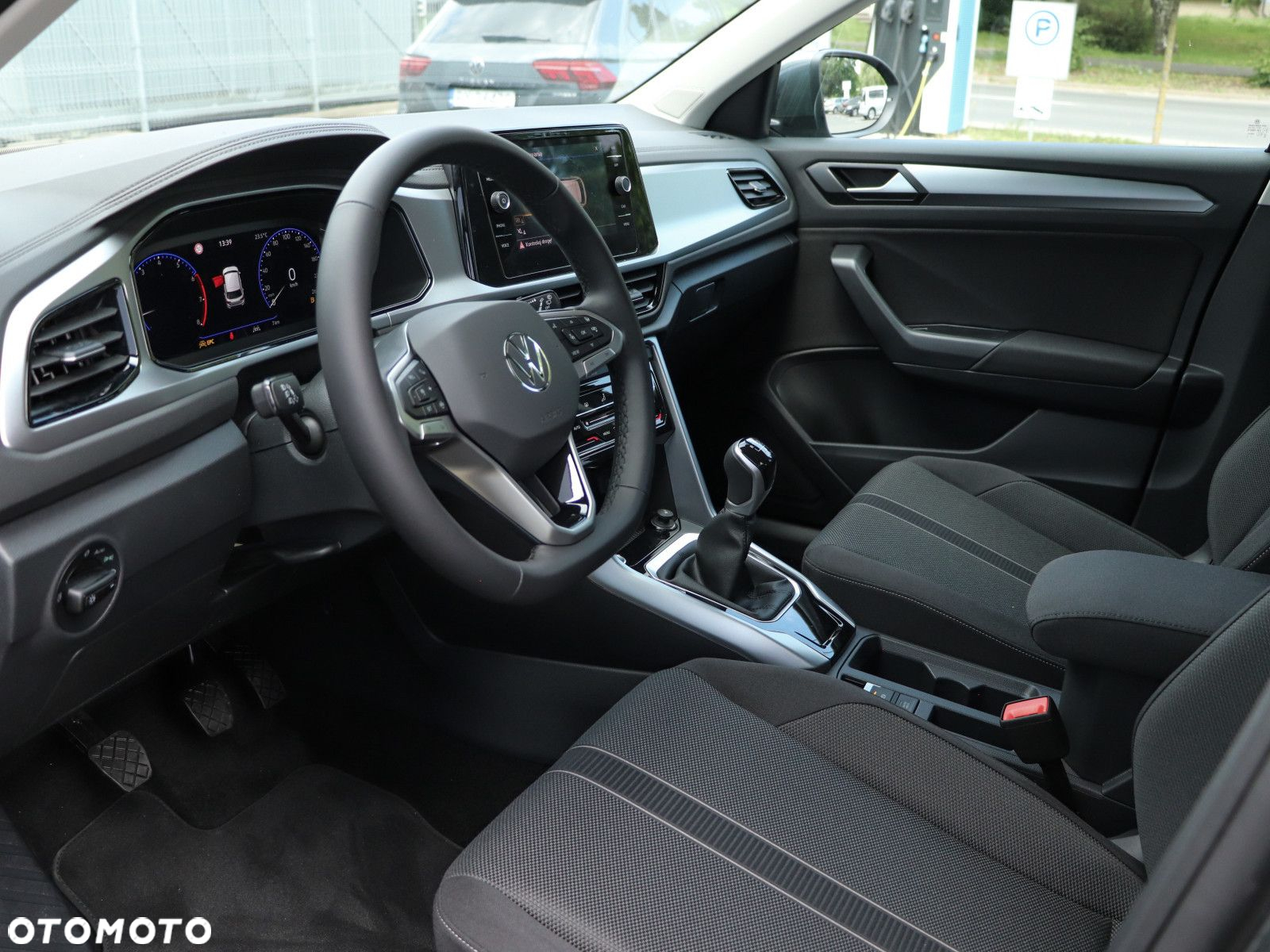 Volkswagen T-Roc - 10