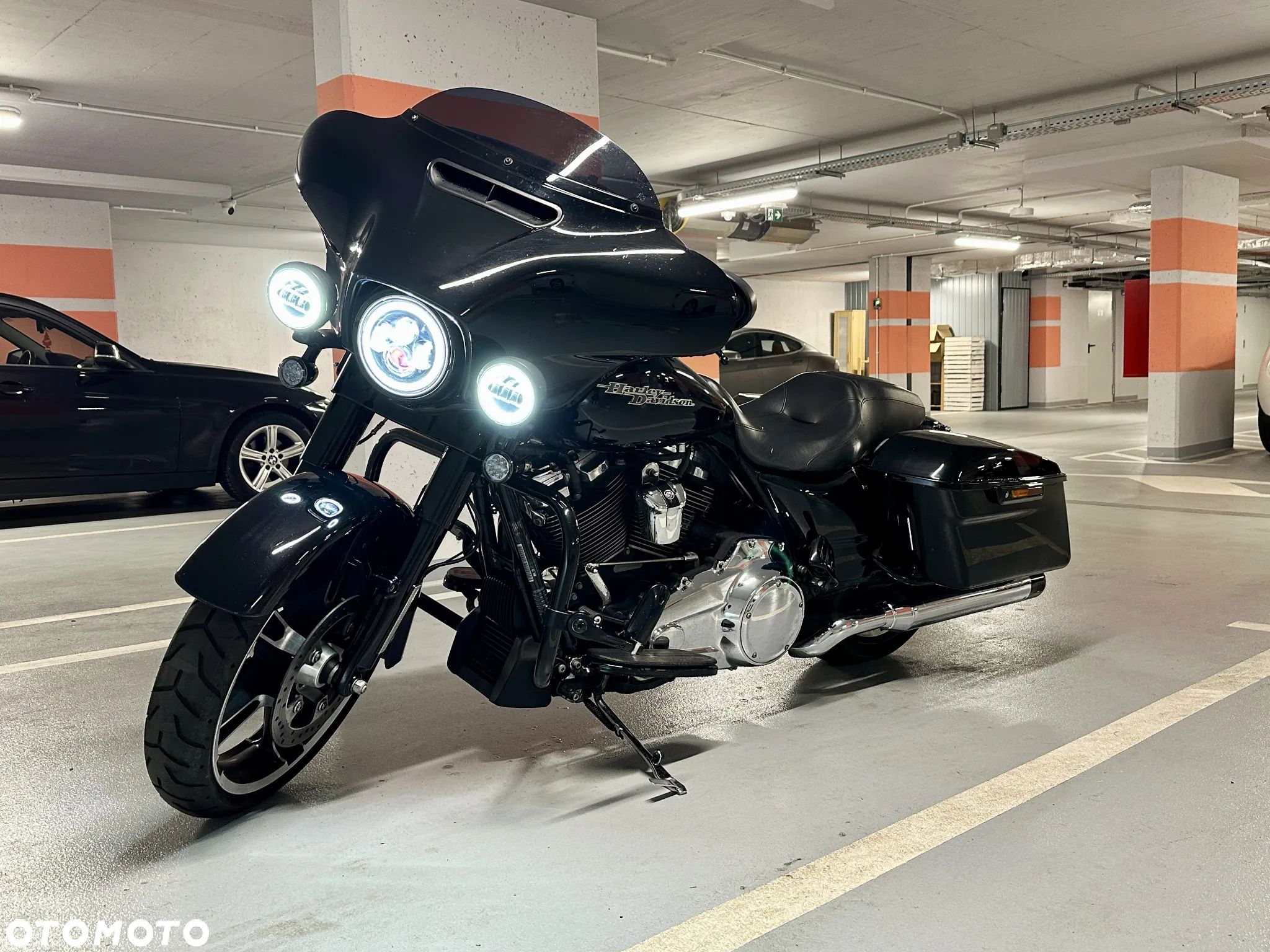 Harley-Davidson Touring Street Glide - 1
