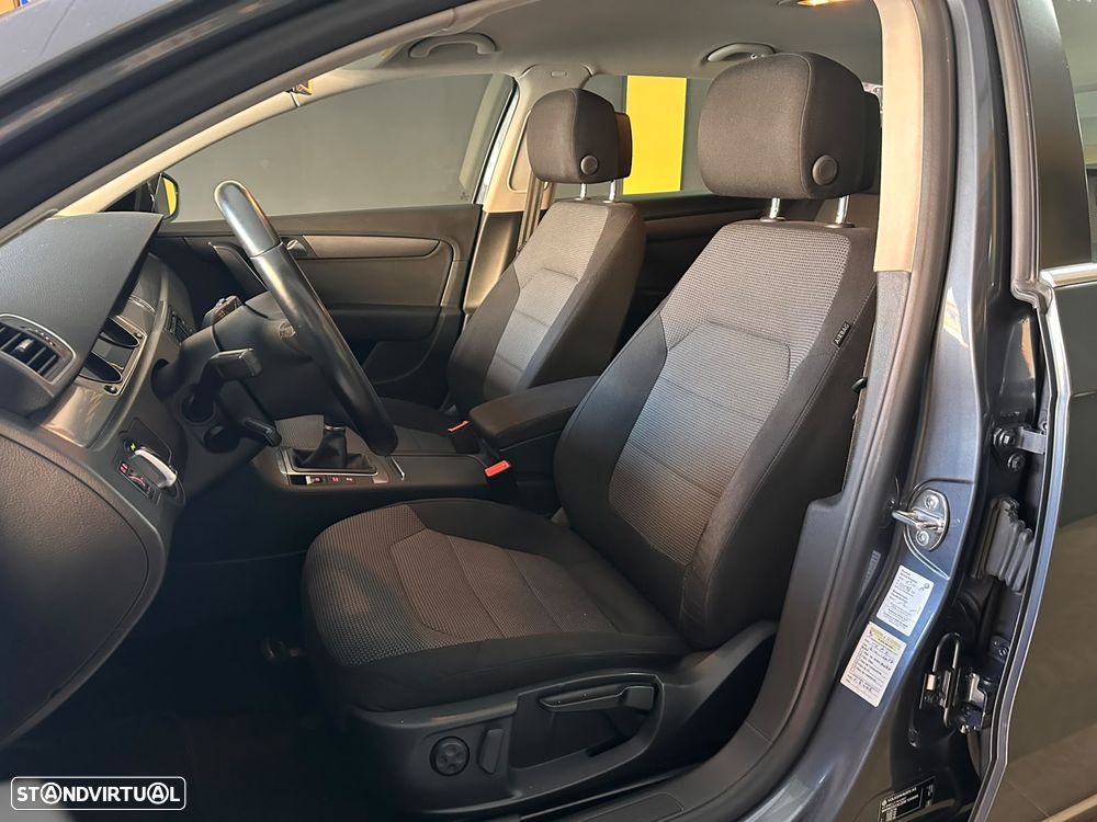 VW Passat Variant 1.6 TDI BlueMotion Comfortline - 30