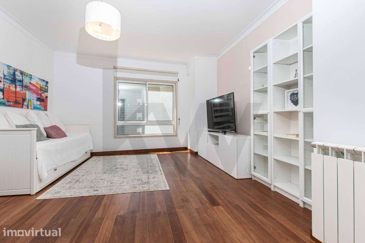 Apartamento T1 na Expo Centro | Estacionamento e Arrecadação - Grande imagem: 5/19