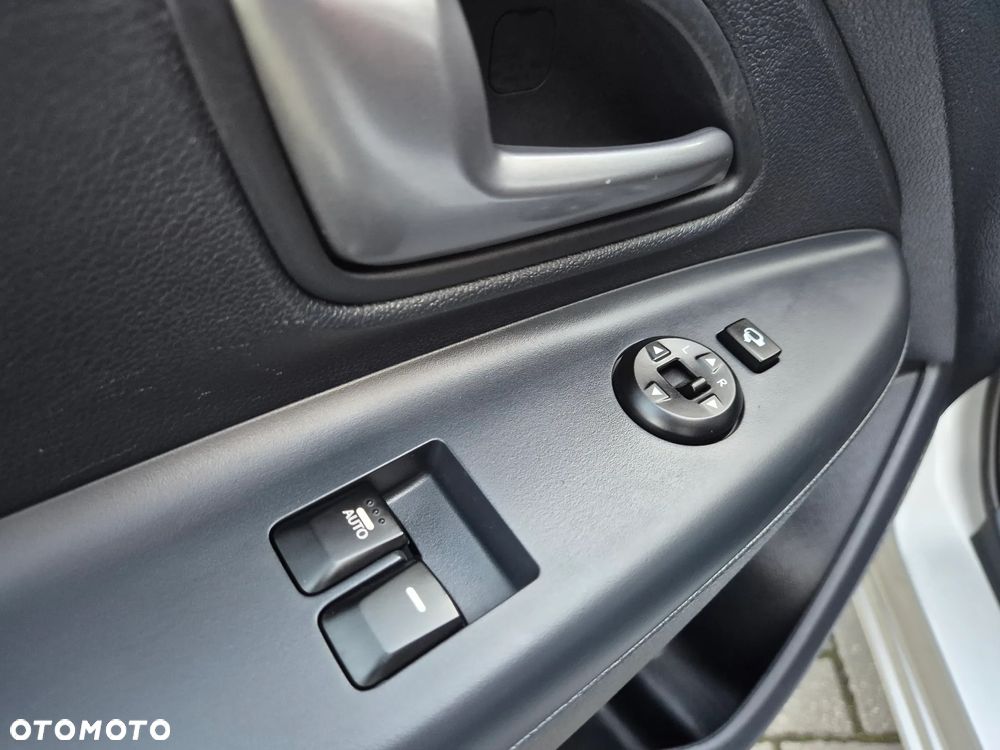 Kia Rio 1.1 CRDI Spirit - 32