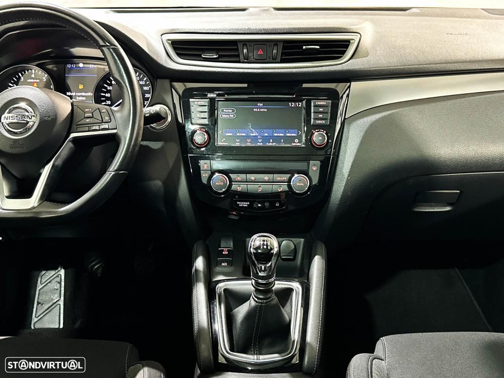Nissan Qashqai 1.3 DIG-T MHEV Premiere Edition - 21