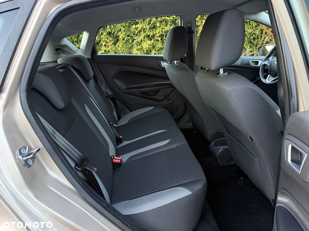 Ford Fiesta 1.0 Champions Edition - 16